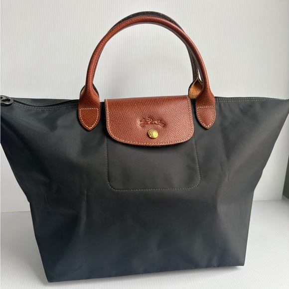 LONGCHAMP LE PLIAGE TOTE BAG LARGE - Charcoal Matte Finish Nylon /Leather EUC - Picture 1 of 17